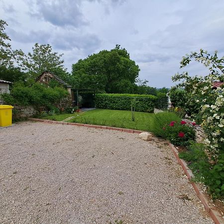 Guesthouse Marija Potpićan エクステリア 写真