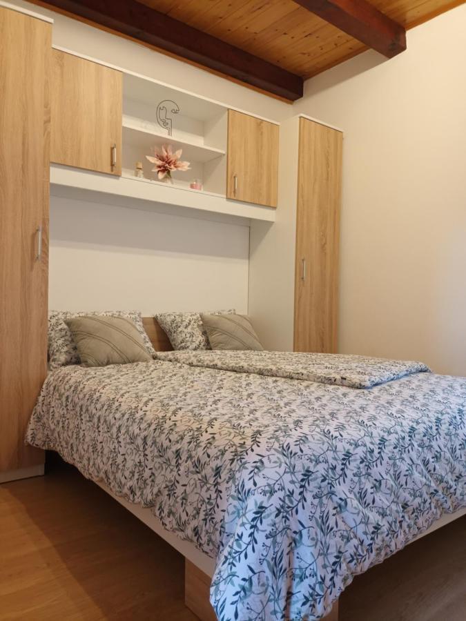 Guesthouse Marija Potpićan エクステリア 写真