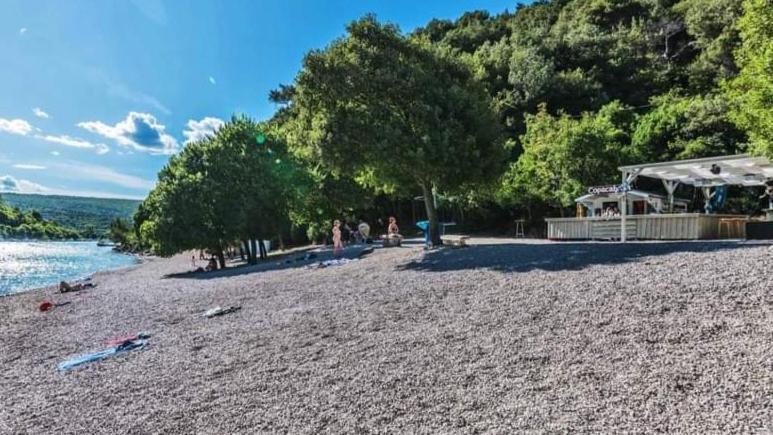 Guesthouse Marija Potpićan エクステリア 写真